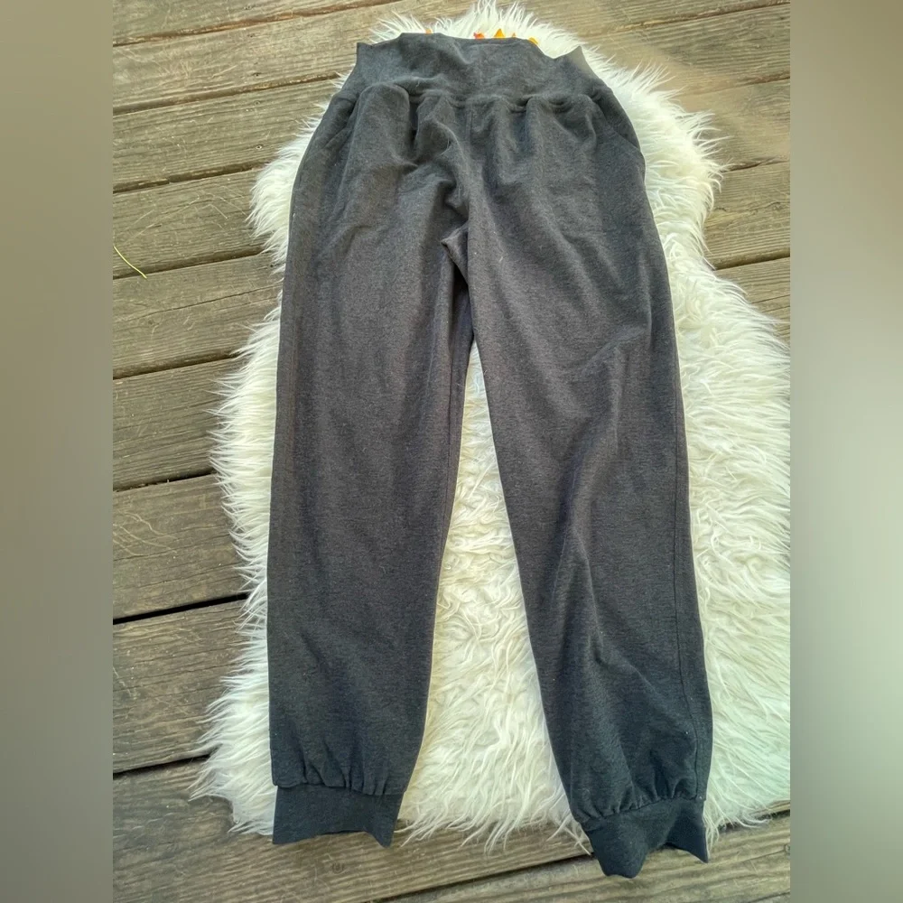 EXCELLENT Condition Beyond Yoga spcedye very soft everyday Joggers - Picture 2 of 7